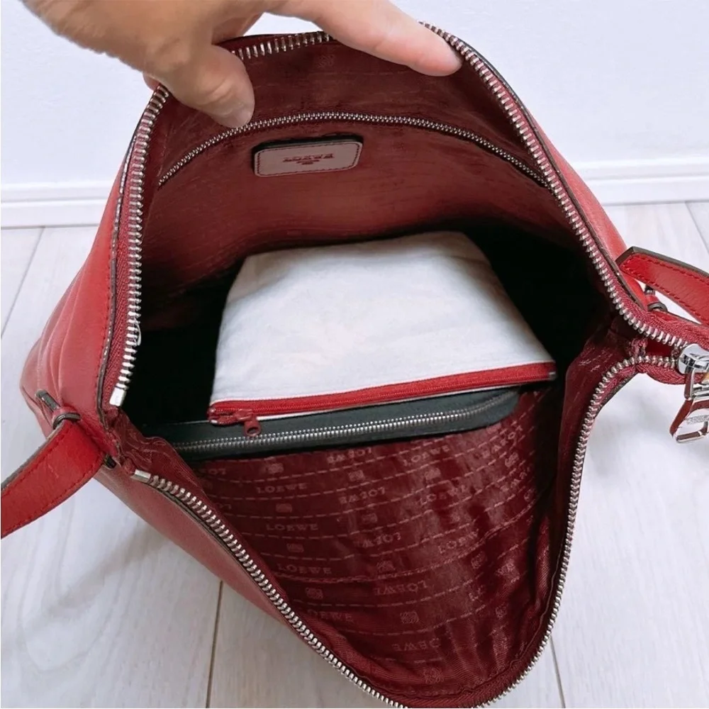 Loewe Red Leather Shoulder Bag - Picture 11 of 13